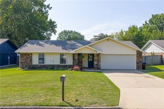 5812 Enid Circle, Fort Smith, AR 72903