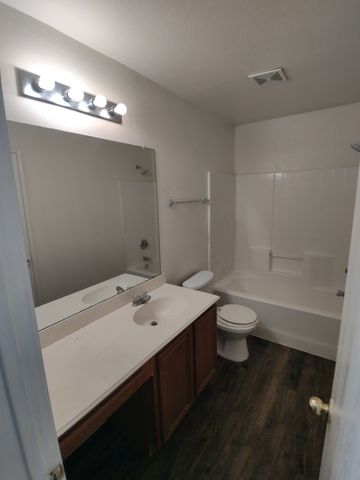247 Cliff Heights Circle, Dallas, TX 75241