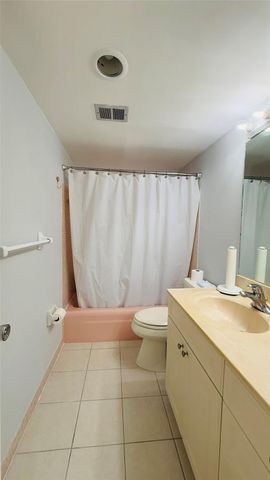 4200 Crystal Lake Drive 210, Pompano Beach, FL 33064