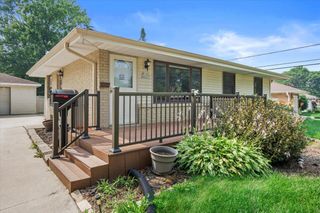 W149N8425 Norman DRIVE, Menomonee Falls, WI 53051
