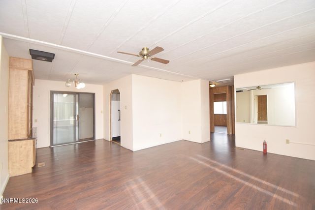 550 Quartz Lane, Sun Valley, NV 89433