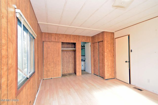 550 Quartz Lane, Sun Valley, NV 89433