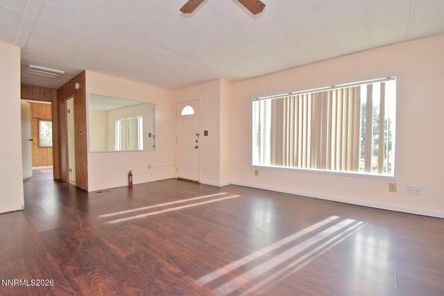 550 Quartz Lane, Sun Valley, NV 89433