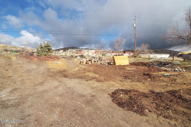 550 Quartz Lane, Sun Valley, NV 89433