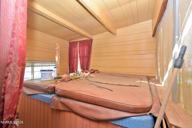 550 Quartz Lane, Sun Valley, NV 89433