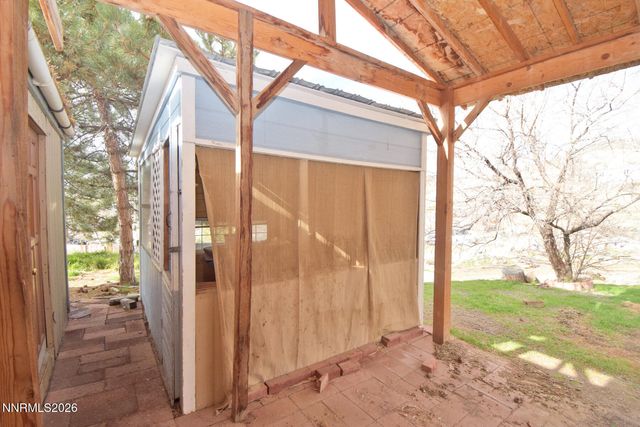 550 Quartz Lane, Sun Valley, NV 89433