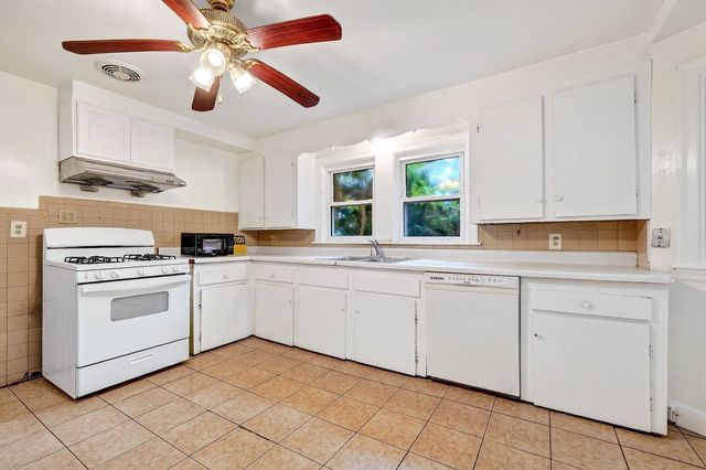 89 Dutton St, Malden, MA 02148