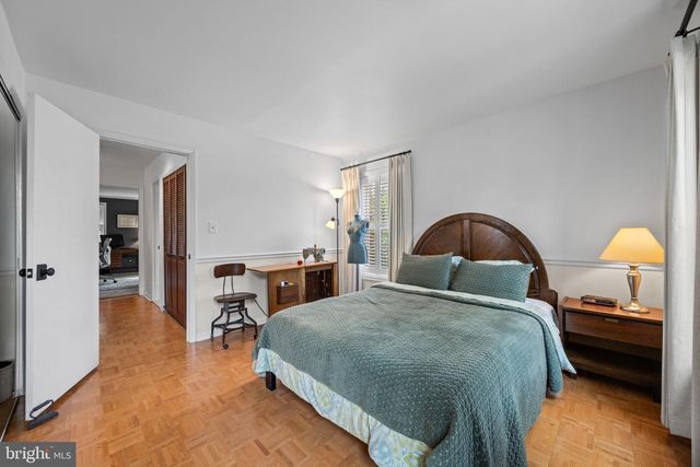 1063 W BARRE, Baltimore, MD 21230