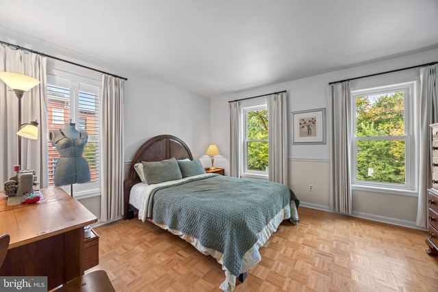 1063 W BARRE, Baltimore, MD 21230