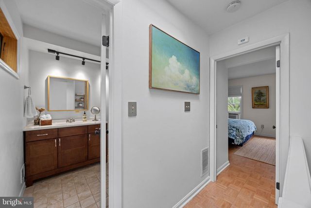 1063 W BARRE, Baltimore, MD 21230