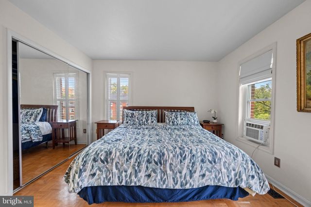 1063 W BARRE, Baltimore, MD 21230