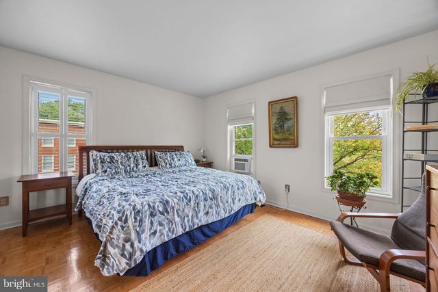 1063 W BARRE, Baltimore, MD 21230