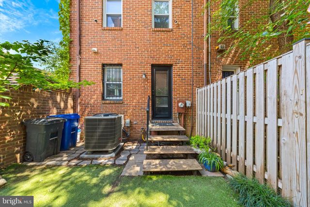 1063 W BARRE, Baltimore, MD 21230