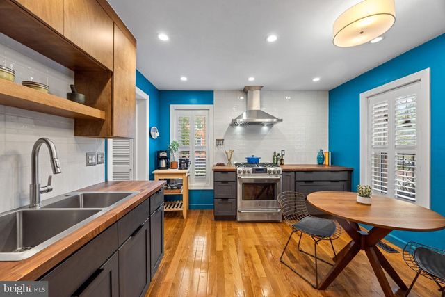 1063 W BARRE, Baltimore, MD 21230