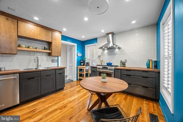 1063 W BARRE, Baltimore, MD 21230