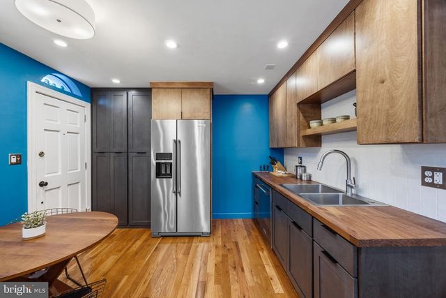 1063 W BARRE, Baltimore, MD 21230