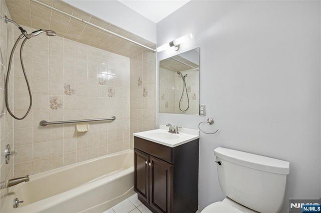 70 Harristown Road 1, Fair Lawn, NJ 07410