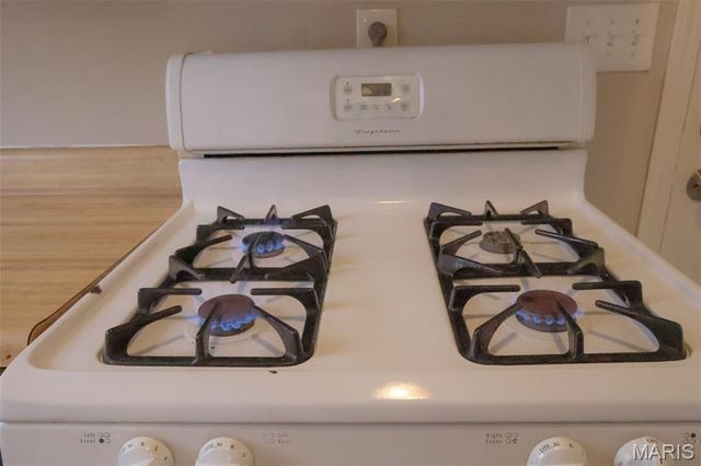 2126 Lexa Drive, Jennings, MO 63136