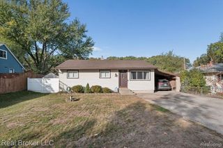 694 Ferndale Avenue, Lake Orion, MI 48362