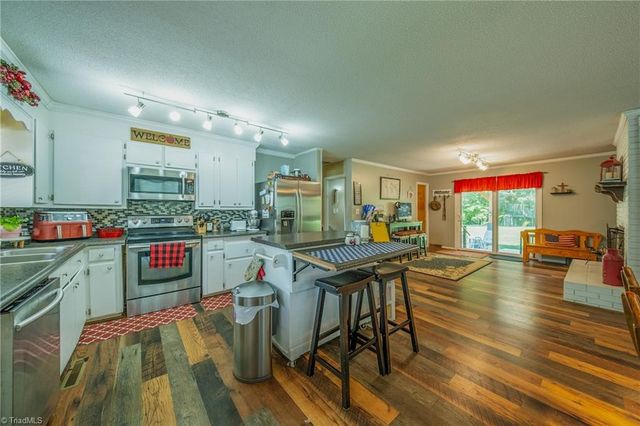 3902 Old Lexington Road, Winston-salem, NC 27107