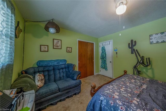 3902 Old Lexington Road, Winston-salem, NC 27107