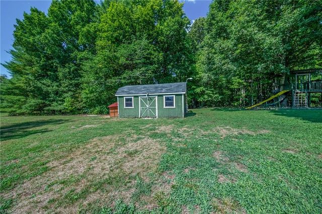 3902 Old Lexington Road, Winston-salem, NC 27107