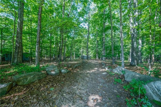 3902 Old Lexington Road, Winston-salem, NC 27107