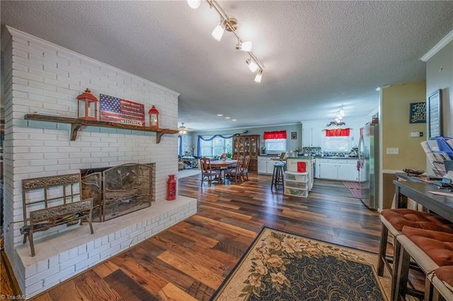 3902 Old Lexington Road, Winston-salem, NC 27107