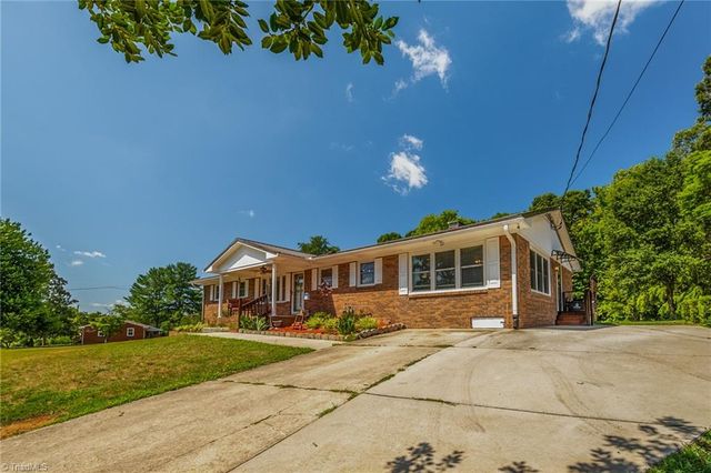 3902 Old Lexington Road, Winston-salem, NC 27107