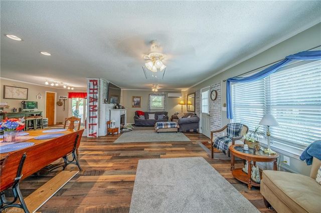 3902 Old Lexington Road, Winston-salem, NC 27107