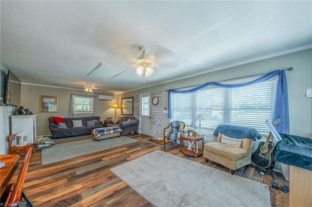 3902 Old Lexington Road, Winston-salem, NC 27107
