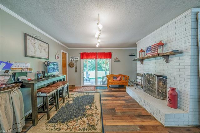 3902 Old Lexington Road, Winston-salem, NC 27107