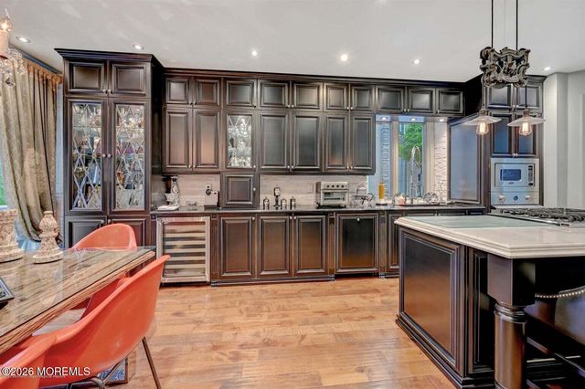 248 Navesink Court, Holmdel, NJ 07733
