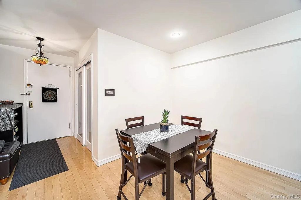 99-05 59th Avenue 2A, Corona, NY 11368 — photo 4