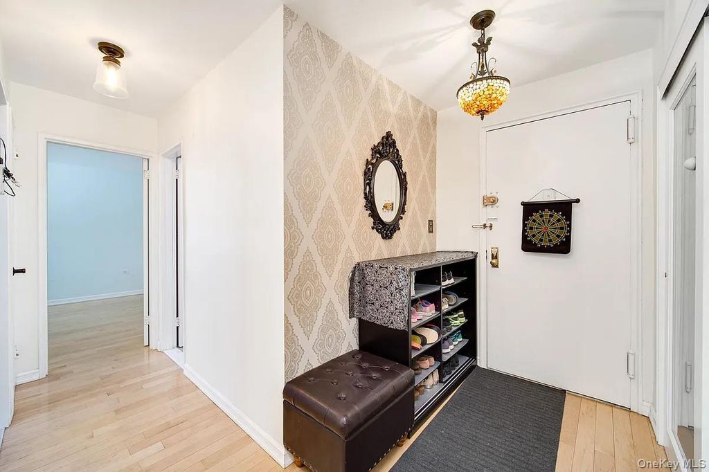 99-05 59th Avenue 2A, Corona, NY 11368 — photo 5
