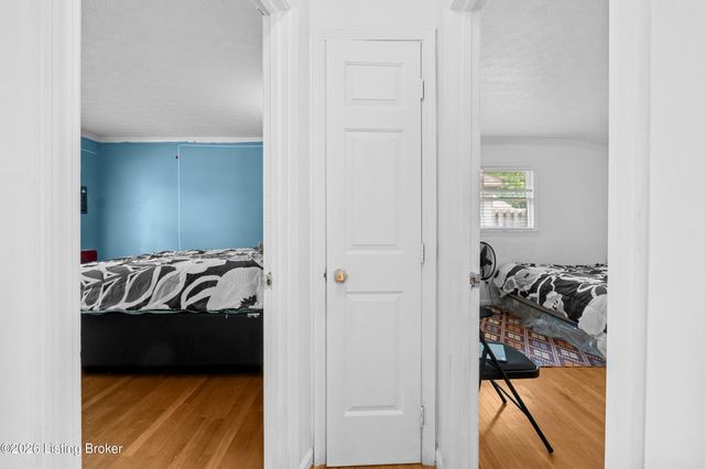 4524 Sandhill Rd, Louisville, KY 40219