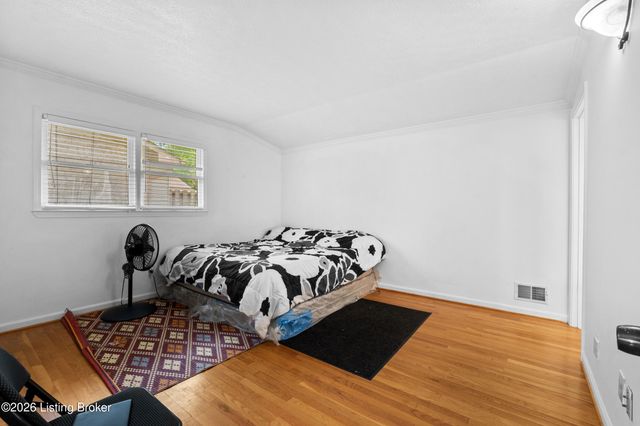 4524 Sandhill Rd, Louisville, KY 40219