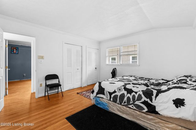 4524 Sandhill Rd, Louisville, KY 40219