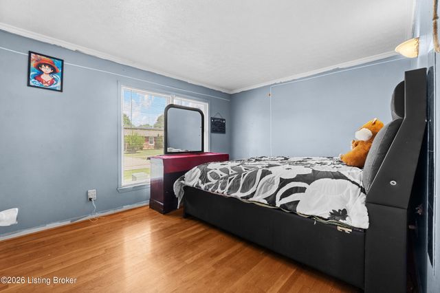 4524 Sandhill Rd, Louisville, KY 40219