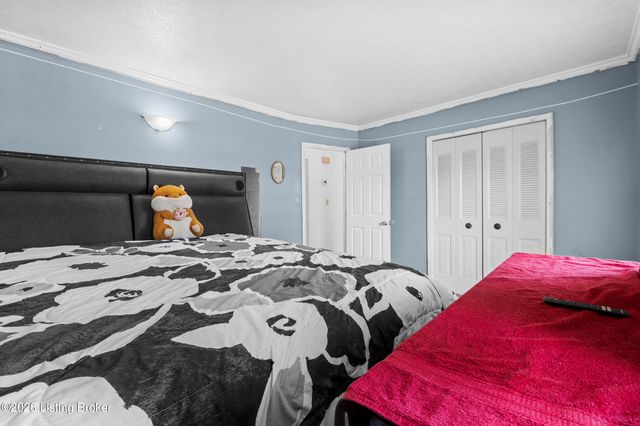 4524 Sandhill Rd, Louisville, KY 40219