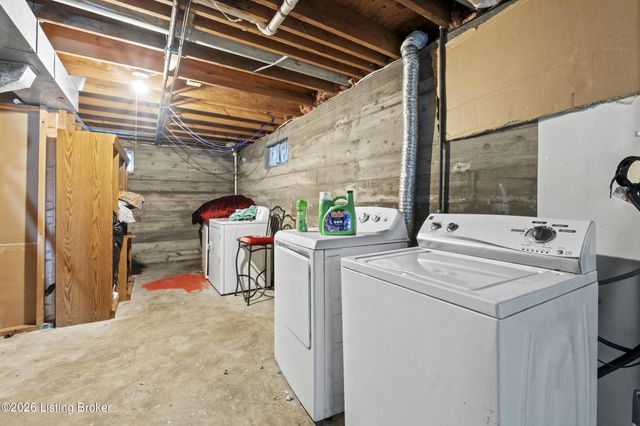 4524 Sandhill Rd, Louisville, KY 40219