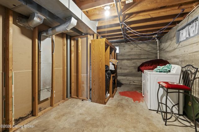 4524 Sandhill Rd, Louisville, KY 40219