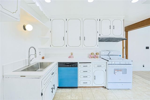 15312 Doty, Lawndale, CA 90260