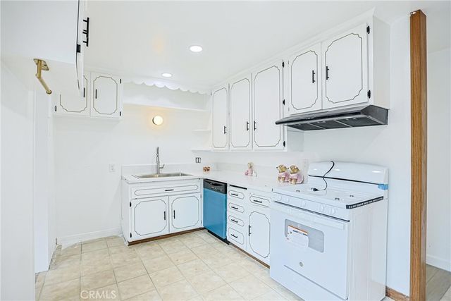 15312 Doty, Lawndale, CA 90260