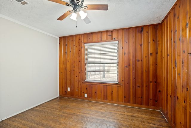 1913 Landa Drive, Garland, TX 75042