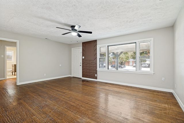 1913 Landa Drive, Garland, TX 75042