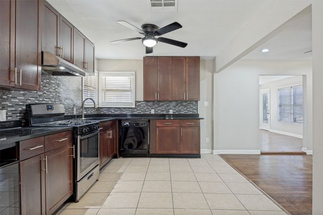 1913 Landa Drive, Garland, TX 75042