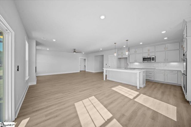 528 Winstone Trail, Woodruff, SC 29388