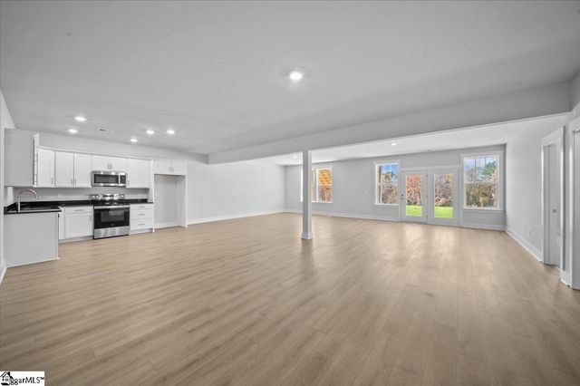 528 Winstone Trail, Woodruff, SC 29388