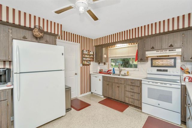 808 COULTER PL, Brandon, FL 33511